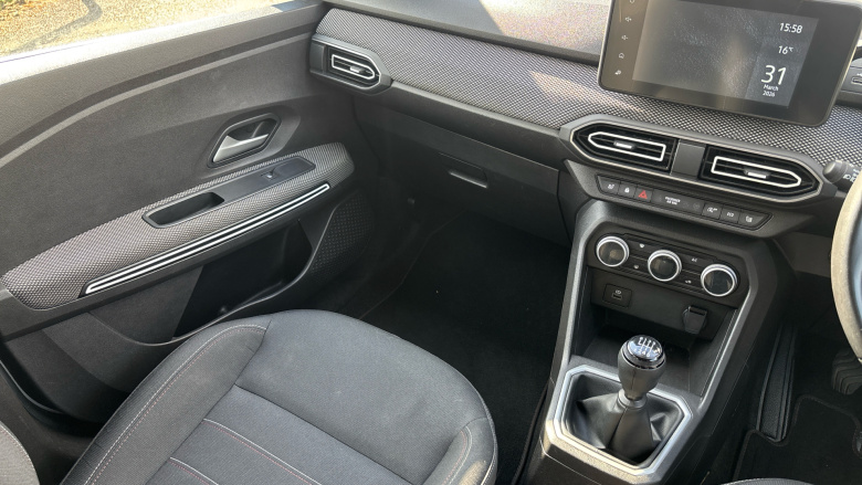 Dacia Jogger 1.0 TCe Extreme SE 5dr Petrol Estate